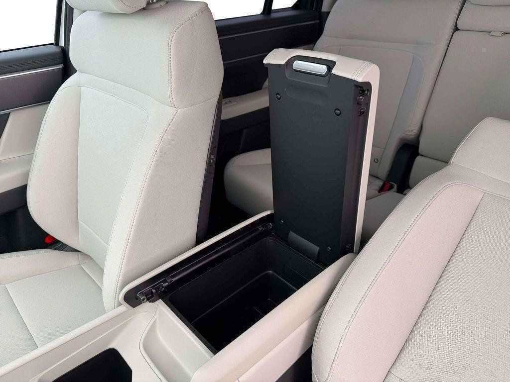 New 2026 Hyundai Santa Fe SE FWD image 19