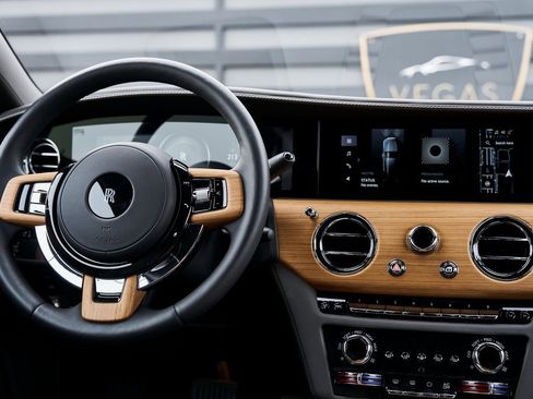 Used 2025 Rolls-Royce Spectre w/ Spectre Launch Package image 50