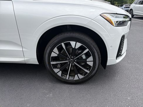 Certified 2026 Volvo XC60 B5 Plus w/ Protection Package Premier AWD/4WD image 13