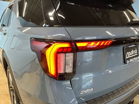 New 2026 Ford Explorer ST-Line w/ ST-Line Street Pack AWD/4WD image 9