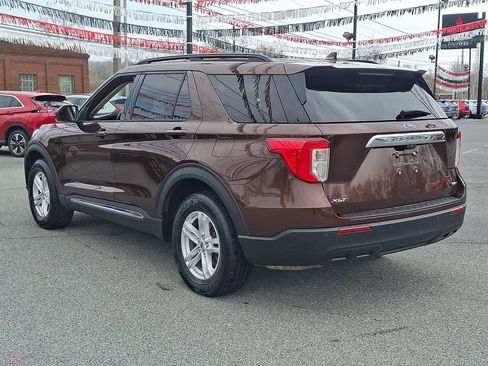 Used 2020 Ford Explorer XLT w/ Comfort Package image 7