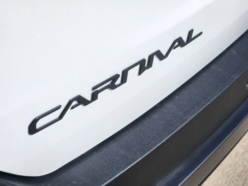 New 2026 Kia Carnival SX Prestige FWD image 8