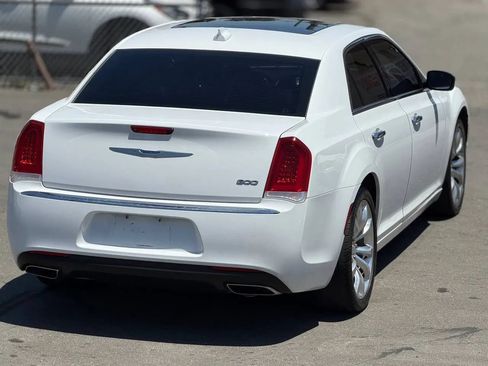 Used 2019 Chrysler 300 Limited RWD image 15