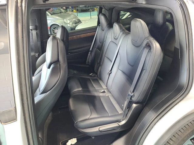 Used 2018 Tesla Model X 100D AWD/4WD image 3