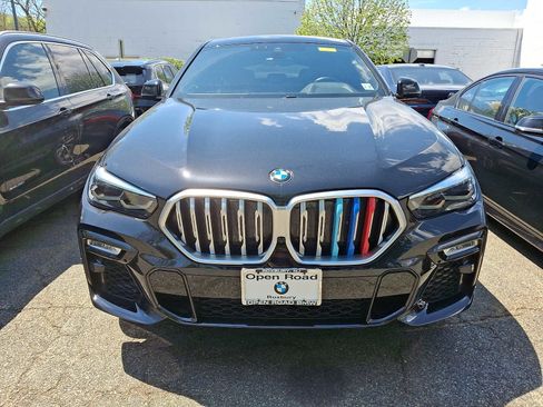 Used 2022 BMW X6 xDrive40i w/ M Sport Package AWD/4WD image 2