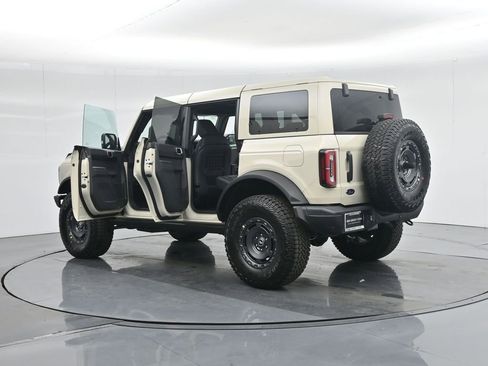 New 2025 Ford Bronco Badlands image 32