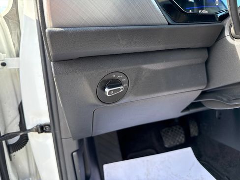 Used 2023 Volkswagen Jetta SE FWD image 25
