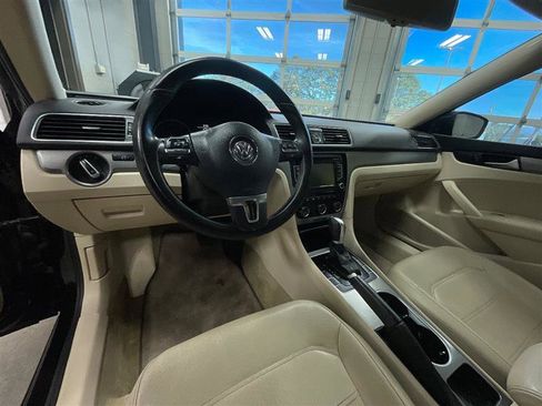 Used 2014 Volkswagen Passat 2.5 SE FWD image 13