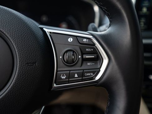 Certified 2025 Acura MDX SH-AWD image 23