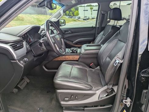 Used 2018 Chevrolet Suburban Premier RWD image 22