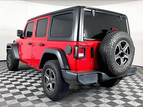 Used 2018 Jeep Wrangler Unlimited Sport S AWD/4WD image 2