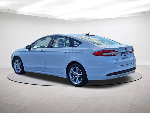 Used 2018 Ford Fusion S FWD image 5