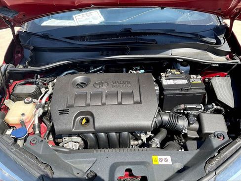 Used 2018 Toyota C-HR XLE FWD image 29