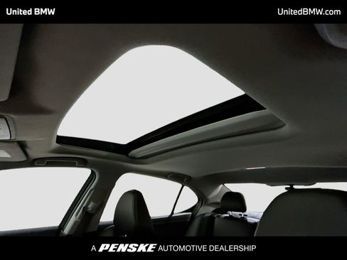 Used 2015 Acura TLX image 11