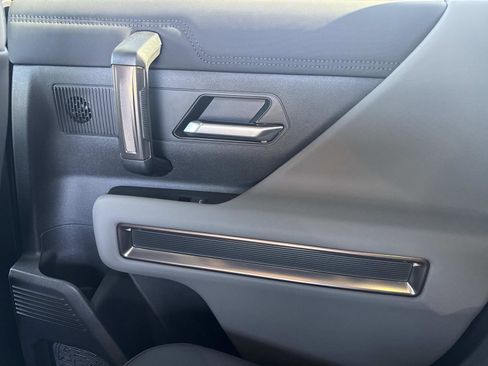 Used 2025 GMC Hummer EV 2X w/ Extreme Off-Road Package image 14