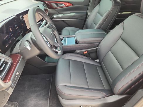 Used 2026 Chevrolet Traverse Z71 w/ Driver Confidence Package AWD/4WD image 19