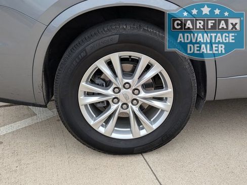 Used 2022 Cadillac XT6 Luxury w/ LPO, Floor Liner Package FWD image 4