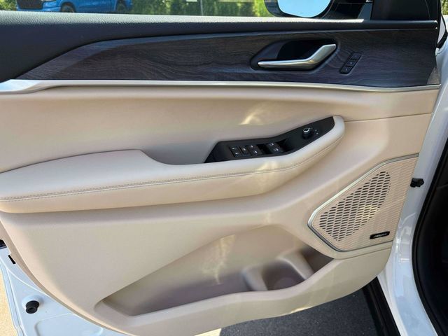 Used 2021 Jeep Grand Cherokee L Limited AWD/4WD image 18