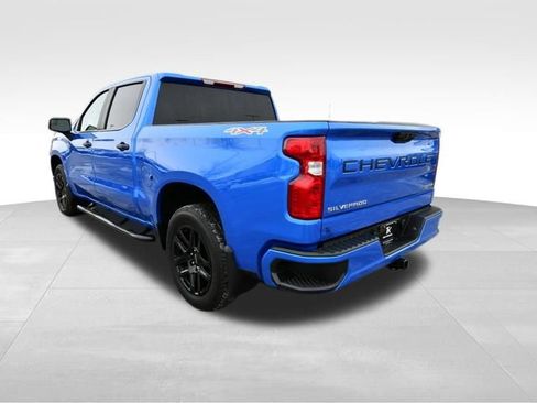 Used 2025 Chevrolet Silverado 1500 Custom w/ LPO, Dark Essentials Package AWD/4WD image 5