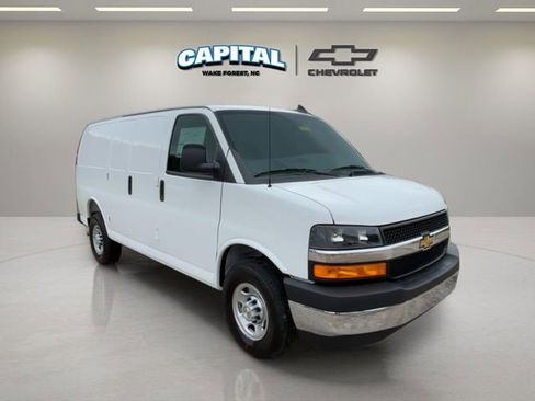 New 2025 Chevrolet Express 2500 Work Van w/ Driver Convenience Package image 7