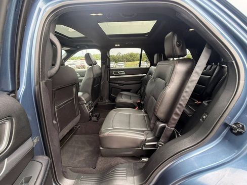 Used 2018 Ford Explorer Sport w/ Equipment Group 401A AWD/4WD image 18