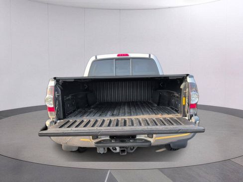 Used 2013 Toyota Tacoma PreRunner w/ SR5 Pkg RWD image 4