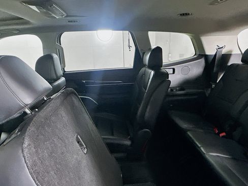 Used 2025 Kia Telluride S image 29