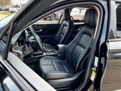 Used 2023 Lincoln Corsair Reserve w/ Equipment Group 202A image 7