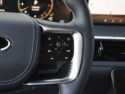 New 2026 INFINITI QX80 4WD w/ Sport Exterior Package image 9