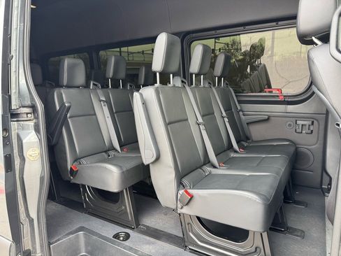 Used 2019 Mercedes-Benz Sprinter 2500 image 21