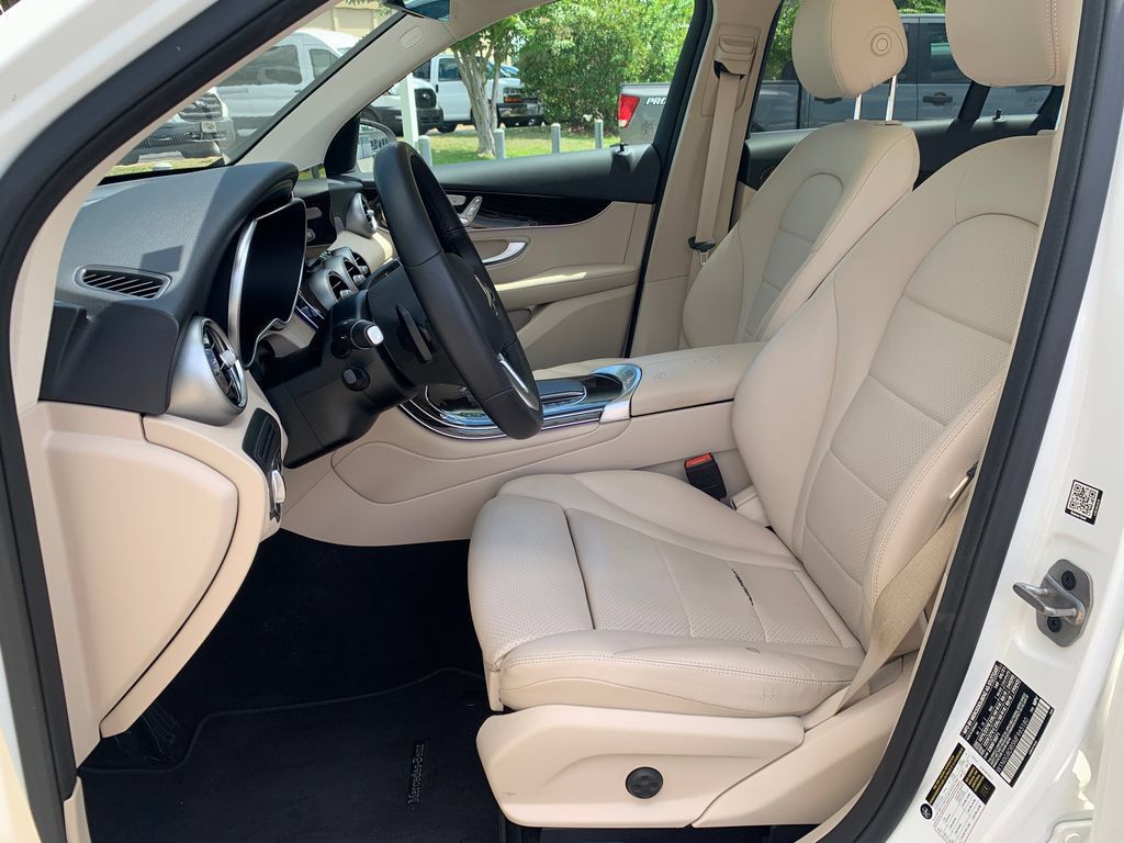 Used 2021 Mercedes-Benz GLC 300 image 20