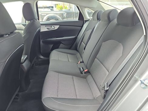 Used 2023 Kia Forte LXS w/ LXS Technology Package FWD image 15