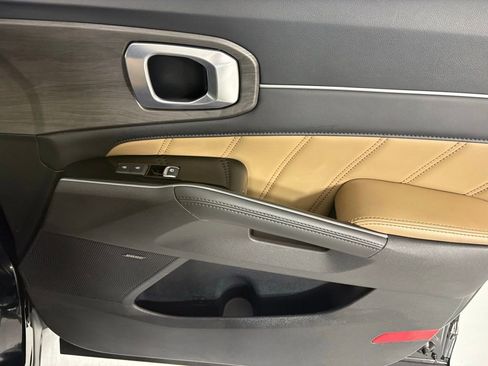 Used 2026 Kia Sorento SX Prestige w/ Olive Brown Leather Package image 12