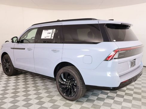 New 2025 Lincoln Navigator Reserve w/ Jet Appearance Package AWD/4WD image 25