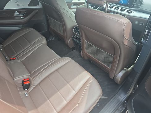 Used 2022 Mercedes-Benz GLS 450 4MATIC image 11