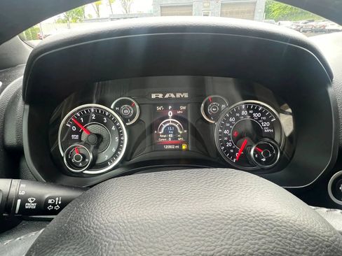 Used 2019 RAM 1500 Big Horn AWD/4WD image 16