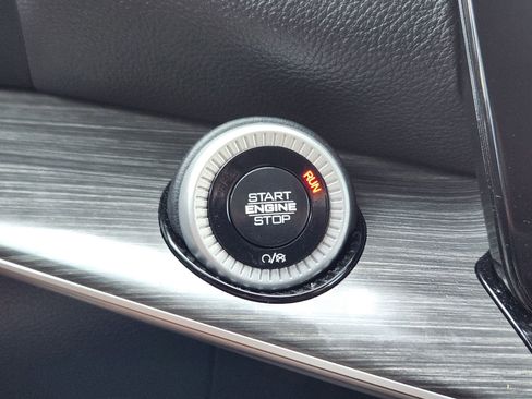 Used 2024 Jeep Wagoneer Series II image 23