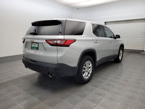 Used 2020 Chevrolet Traverse LS image 9