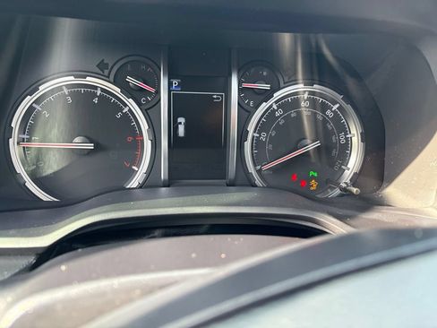 Used 2021 Toyota 4Runner Limited AWD/4WD image 14