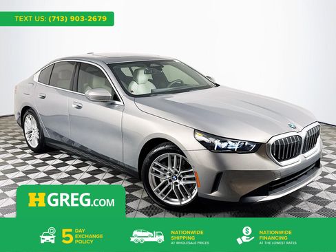 Used 2024 BMW 530i w/ Premium Package RWD image 1