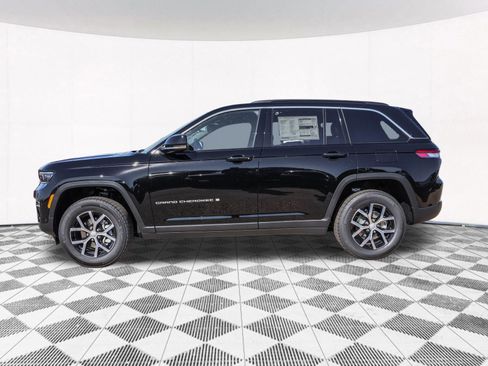 New 2025 Jeep Grand Cherokee Limited w/ Black Appearance Package image 8