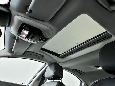 Used 2019 Maserati Ghibli S image 22