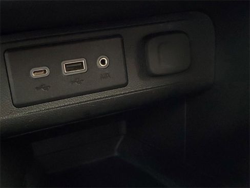 Used 2020 Buick Encore GX Preferred w/ Cold Weather Comfort Package image 25