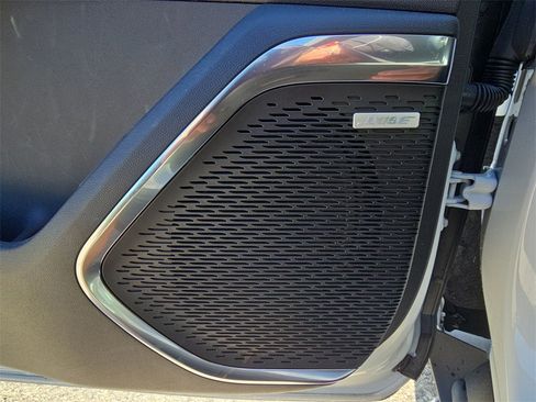 Used 2025 GMC Acadia Elevation w/ Elevation Premium Package image 25