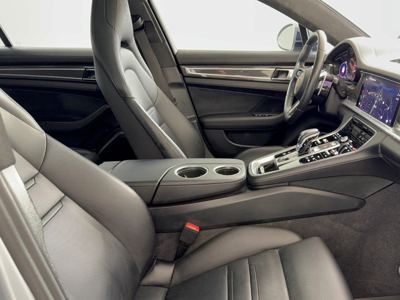 Certified 2023 Porsche Panamera GTS AWD/4WD image 33