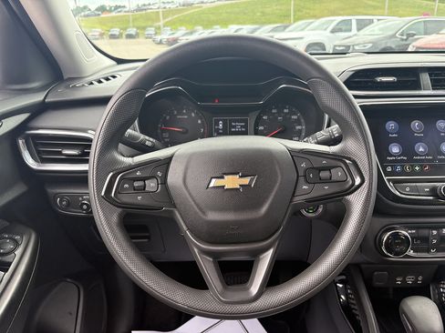 Used 2023 Chevrolet TrailBlazer LT w/ Convenience Package AWD/4WD image 24