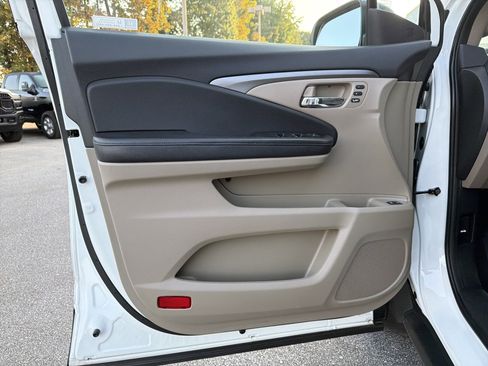 Used 2021 Honda Pilot EX-L image 11