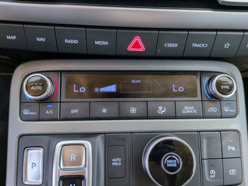 Used 2025 Hyundai Palisade SEL FWD image 25