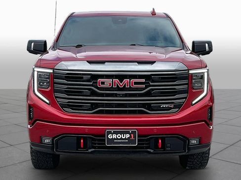 Used 2024 GMC Sierra 1500 AT4 w/ Technology Package AWD/4WD image 4