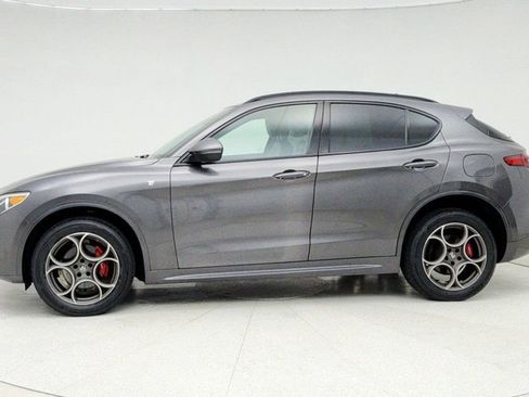 Used 2022 Alfa Romeo Stelvio Ti image 8